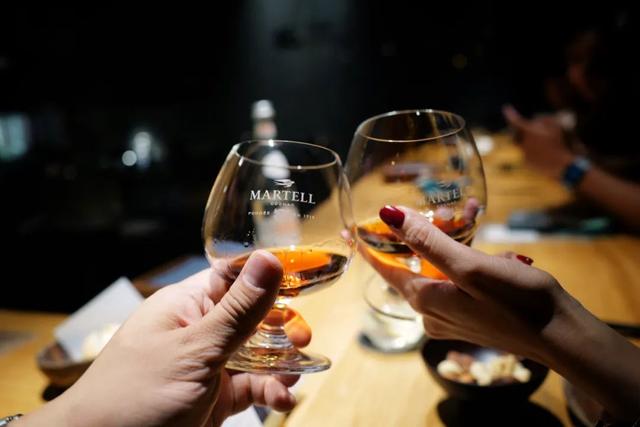 属羊人2022年的贵人（属羊2022年财运方位）