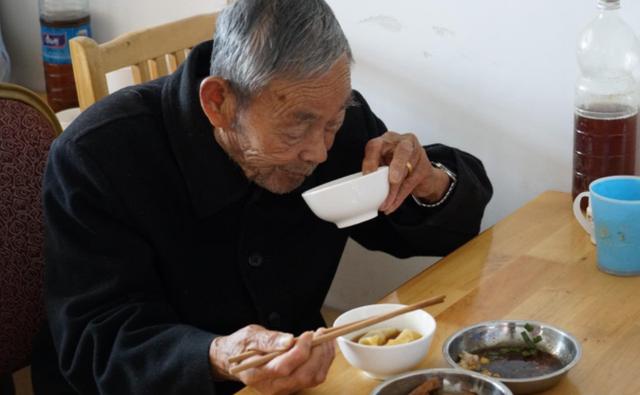 孕中期梦见花生是什么意思（婆婆做梦梦见花生是什么意思）