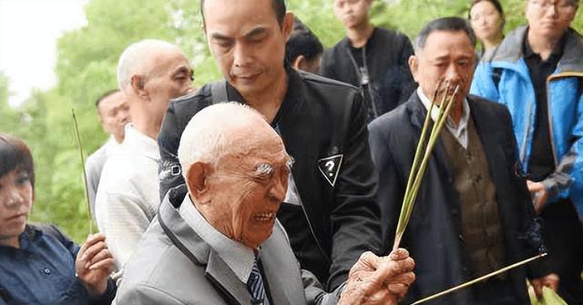 孕中期梦见花生是什么意思（婆婆做梦梦见花生是什么意思）