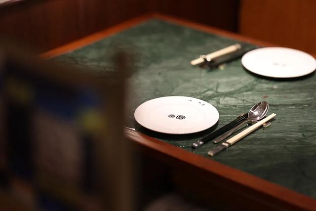 属羊人2022年的贵人（属羊2022年财运方位）