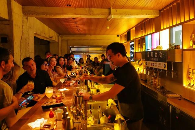 属羊人2022年的贵人（属羊2022年财运方位）