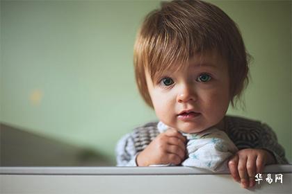 022年8月17日出生的男宝宝缺火的名字有哪些？"