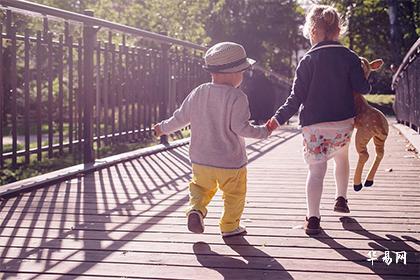 023年男宝宝小名起名字有意思读起来好听的"