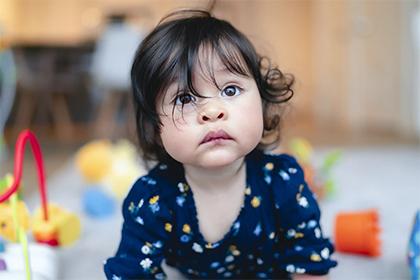 022年农历二月十九日出生缺火土女孩寓意聪明的名字"