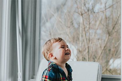 022年2月20日出生的男孩缺什么？怎么起好名字？"