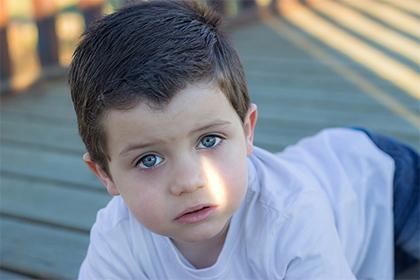 小年出生的男孩名字好听有内涵的起名推荐