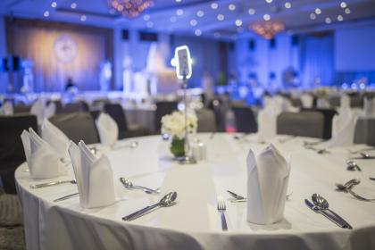 022年小年出生八字缺土的女孩优雅新潮的名字"