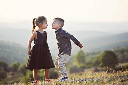 022年小年出生八字缺土的女孩优雅新潮的名字"