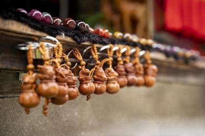 019年4月6号傍晚出生的男孩怎么起名，取什么名字吉祥？"