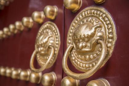 019年3月3号出生的双胞胎女孩起什么名字好，五行属什么？"