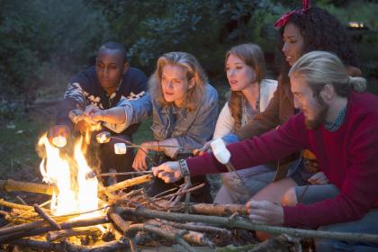 019年8月9号卯时出生的男孩怎么起名字，五行属什么"