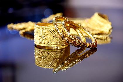 019年8月15号寅时出生的女孩名字如何取，五行属什么"